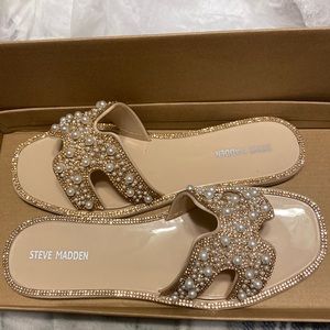 Steve Madden blush multi stone slip ons